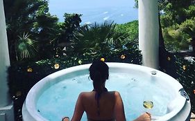 Villacore Capri